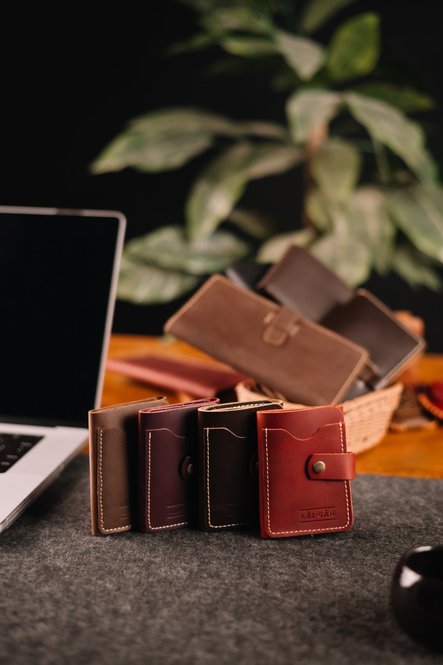 Kar-Gah Crafted Edge (VINTAGE UMBER)