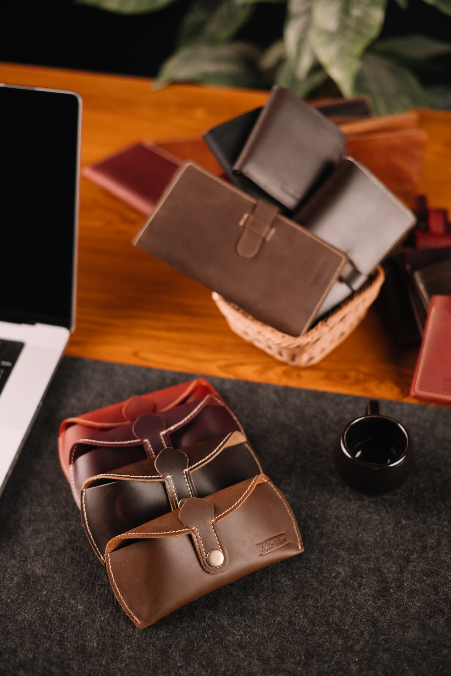 Kar-Gah Dapper Sleeve (VINTAGE UMBER)