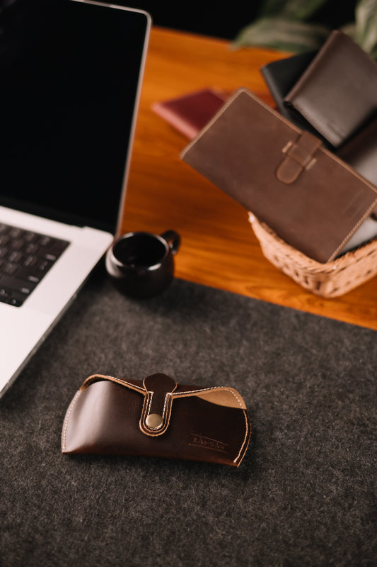 Kar-Gah Dapper Sleeve (VINTAGE UMBER)